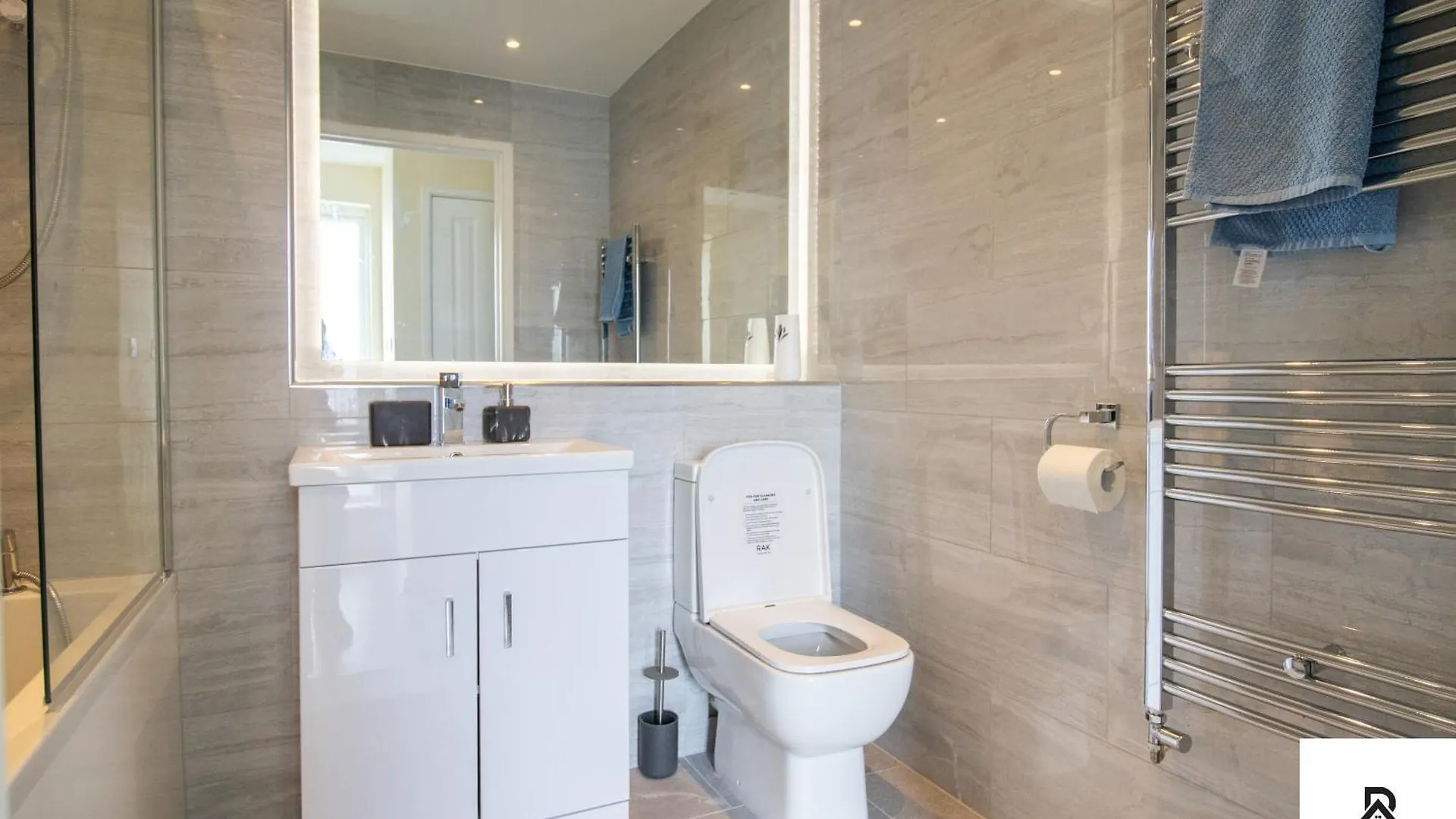Newly Launched Two Bedroom House By Den Accommodation Short Lets & Serviced Accommodation With Garden London 0*,